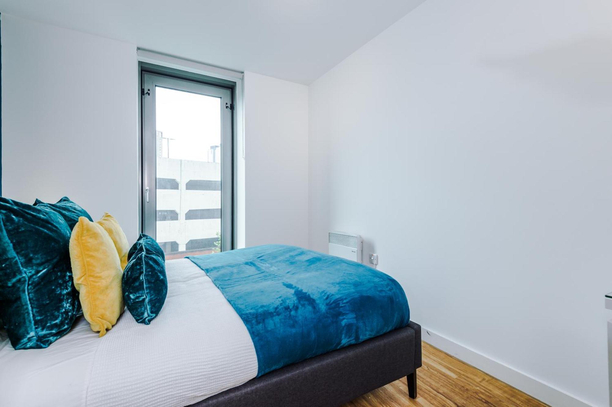 Apartment Lux Livin' - Luxury 2 Bed With Skyline View & 24 Hour Gym Manchester